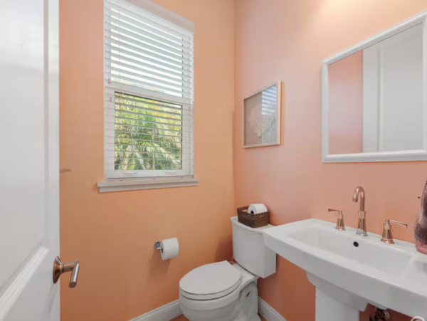 Luxurious Beach Getaway on Anna Maria Island Steps to Beach